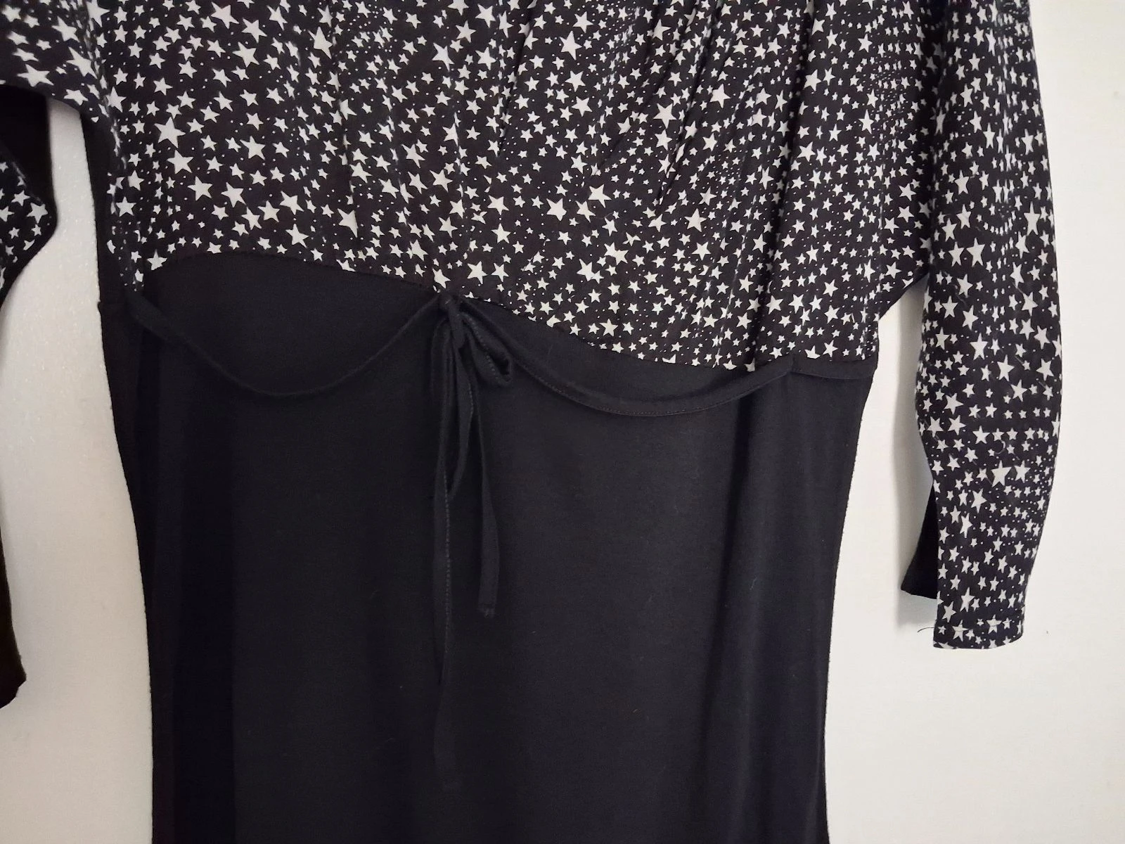 Black short dress with white stars – photo 3